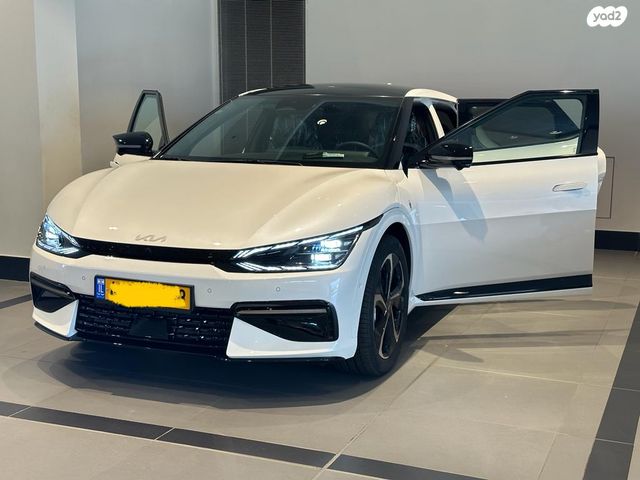 מודעת רכב קיה EV6