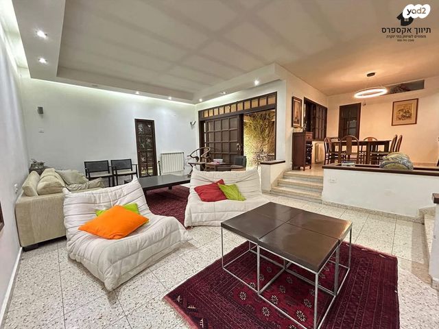 בית פרטי/ קוטג', עומר