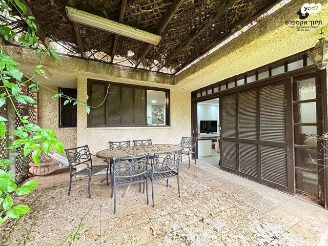 בית פרטי/ קוטג', עומר