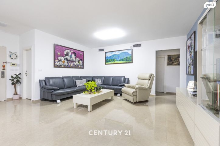 גג/ פנטהאוז, י.צ. מיכאלסון, ניות, ירושלים