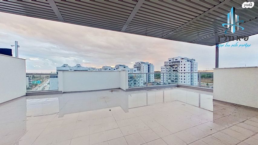 גג/ פנטהאוז, שדרות הרצל, נאות שמיר, יבנה