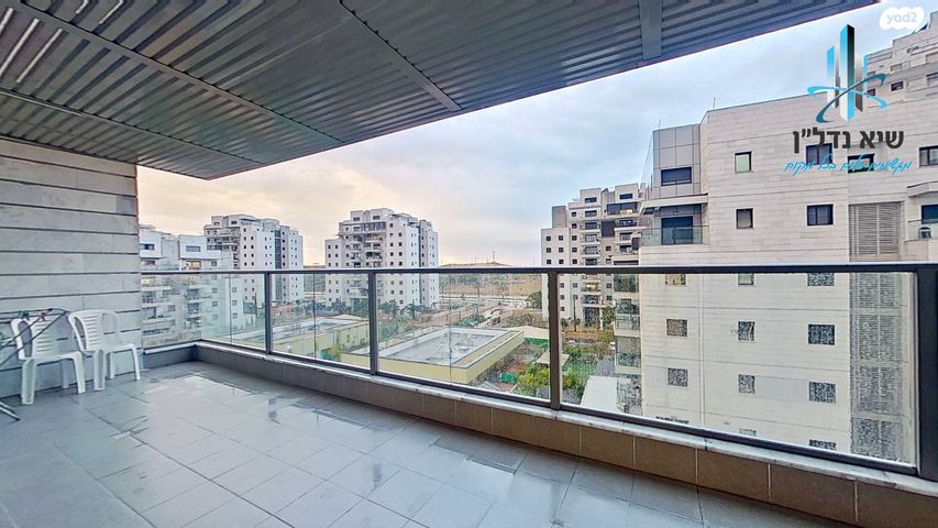 גג/ פנטהאוז, שדרות הרצל, נאות שמיר, יבנה