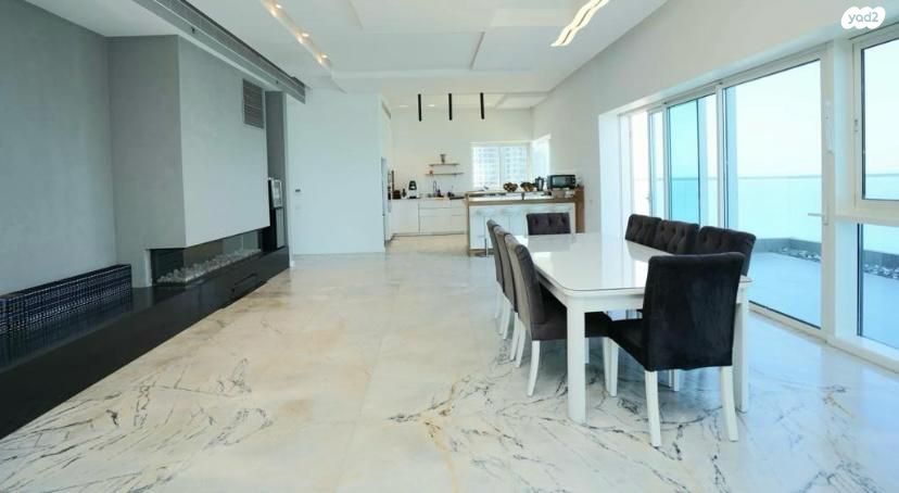 גג/ פנטהאוז, גד מכנס, נתניה