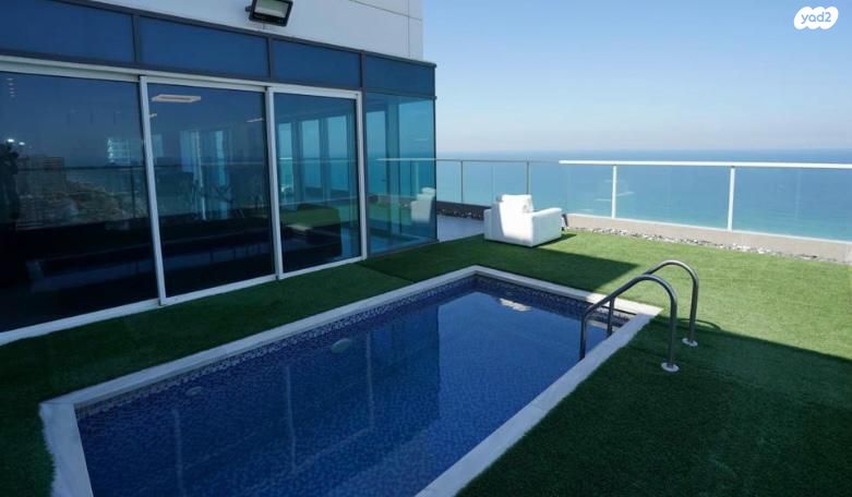 גג/ פנטהאוז, גד מכנס, נתניה