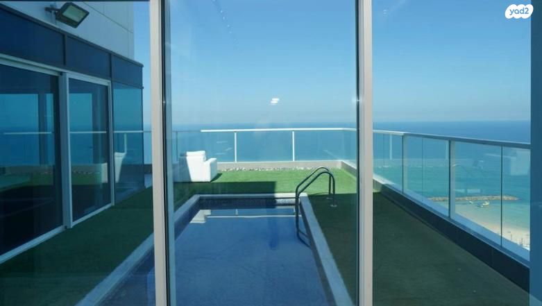 גג/ פנטהאוז, גד מכנס, נתניה