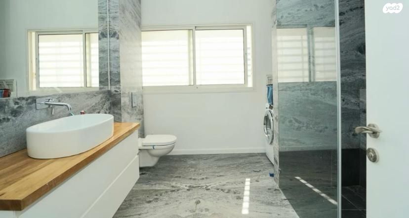 גג/ פנטהאוז, גד מכנס, נתניה