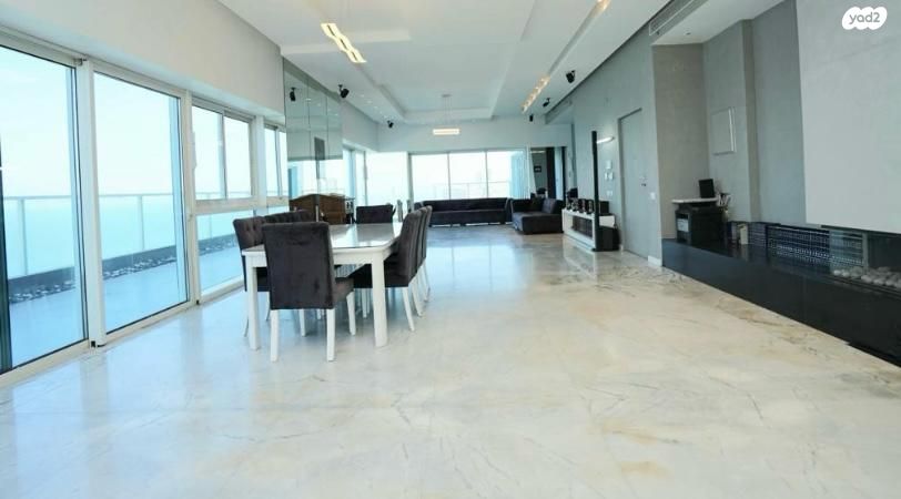 גג/ פנטהאוז, גד מכנס, נתניה