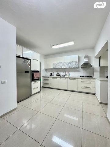 דירת גן, הדוברת, פנינת העמק, מגדל העמק