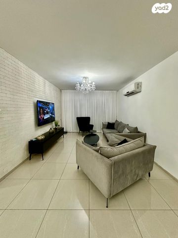 דירת גן, הדוברת, פנינת העמק, מגדל העמק