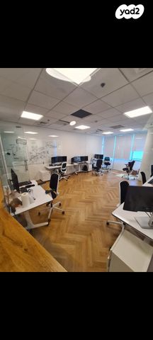 חנויות/ שטח מסחרי