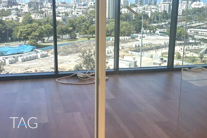 משרדים, דרך מנחם בגין 156, תל אביב יפו