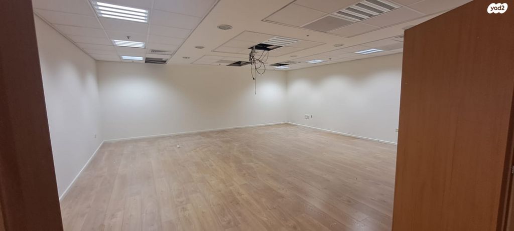 משרדים, אזור תעשיה נווה נאמן, הוד השרון