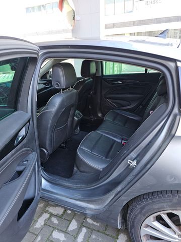 אופל אינסיגניה