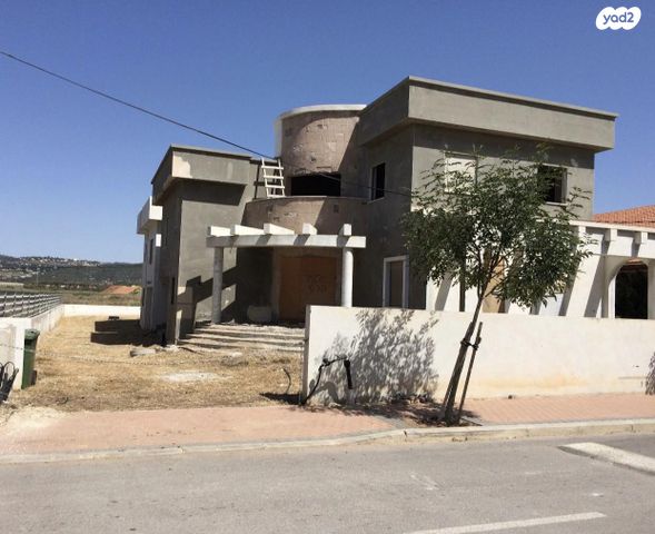 החורש 26