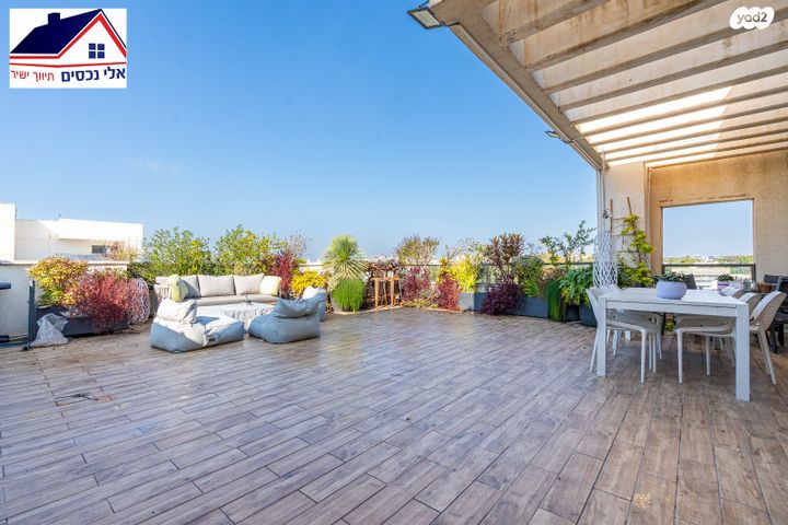 גג/ פנטהאוז, שקד, החורש, חריש