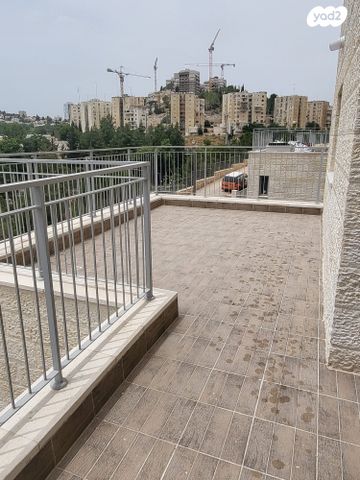 דירה, מלחה, מנחת, ירושלים