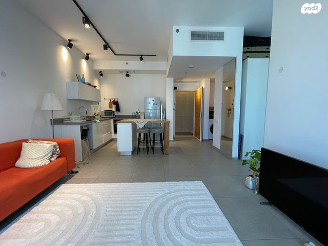 דירה, מונטיפיורי, הרכבת, תל אביב יפו