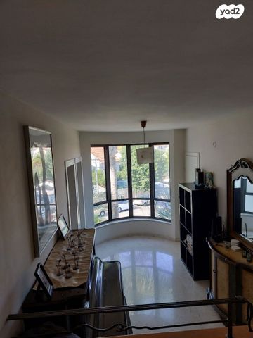 בית פרטי/ קוטג', שיכון אשר, רעננה