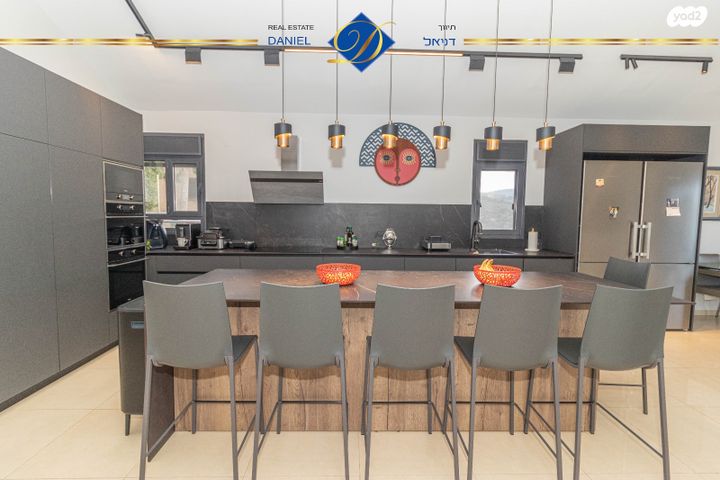 דו משפחתי, הוד הכרמל, דניה, חיפה