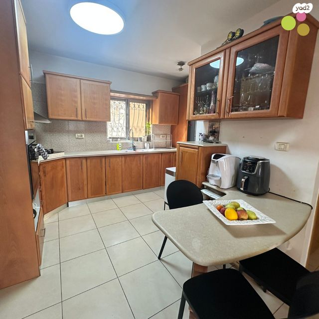 דו משפחתי, מול היקב, זכרון יעקב