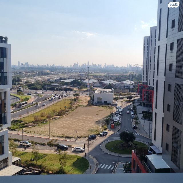 דירה, אריק איינשטיין, הרצליה ב', הרצליה