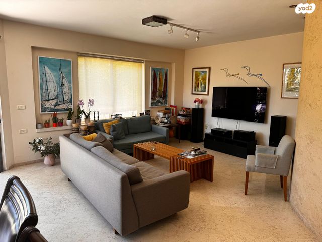 בית פרטי/ קוטג', שיכון אשר, רעננה