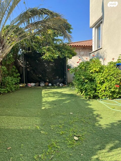 בית פרטי/ קוטג', בית יצחק שער חפר, בית יצחק שער חפר