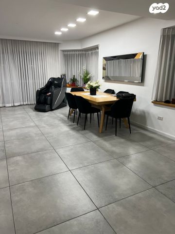 בית פרטי/ קוטג', נעורים, ראשון לציון