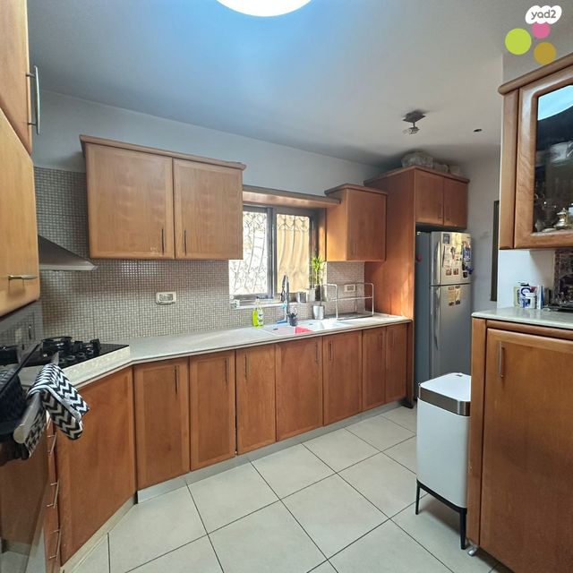 דו משפחתי, מול היקב, זכרון יעקב