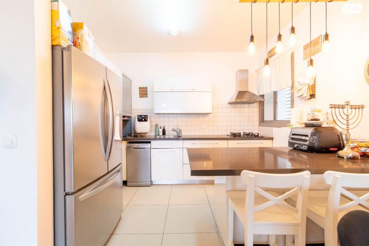 דירה, מרדכי בן דרור, נווה דקלים, פתח תקווה