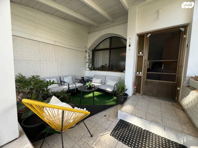 דו משפחתי, שביל הנרקיס, עמידר, נהריה