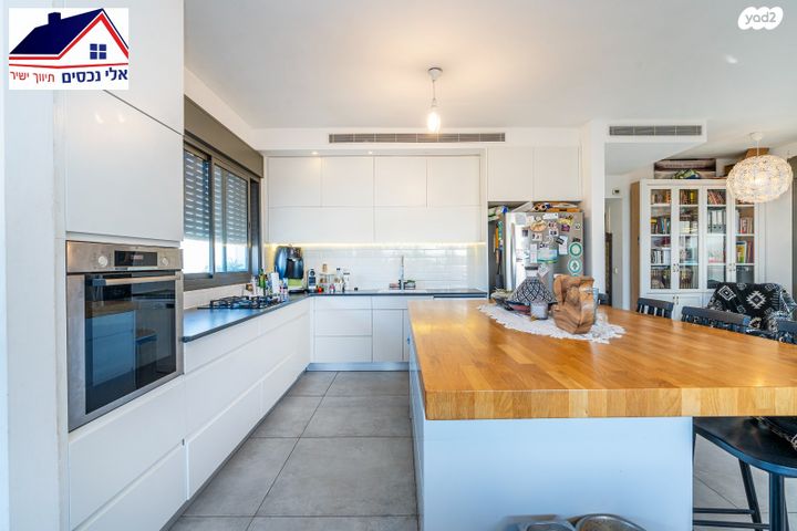 גג/ פנטהאוז, שקד, החורש, חריש