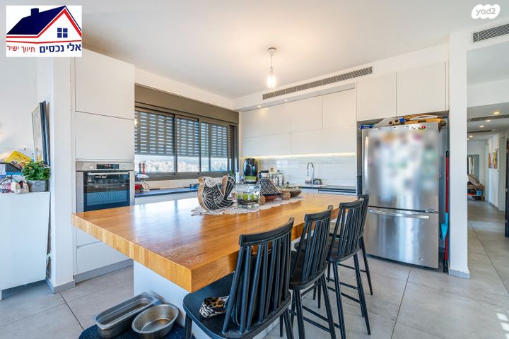 גג/ פנטהאוז, שקד, החורש, חריש