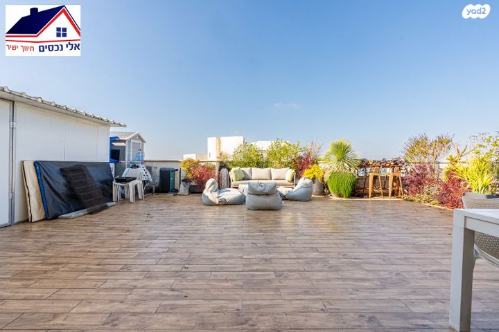 גג/ פנטהאוז, שקד, החורש, חריש