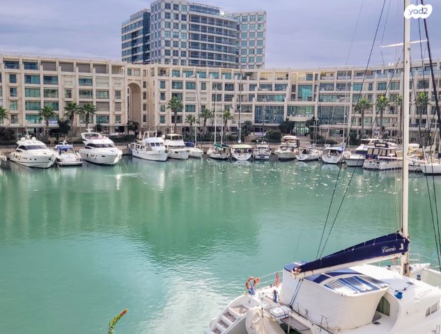 סאבלט, מרינה, הרצליה