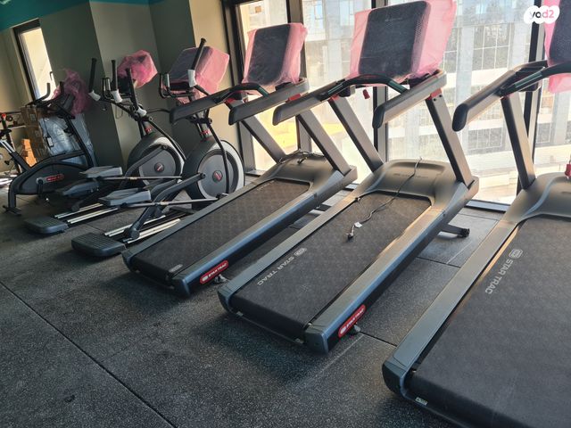 גג/ פנטהאוז, אריאל שרון 10, סיטי, גבעתיים