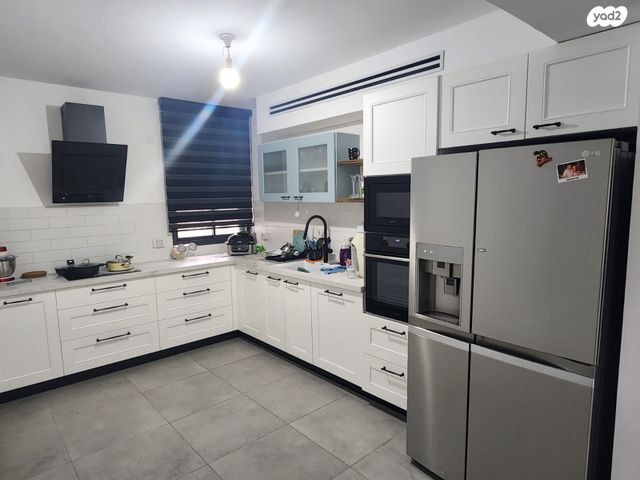 יעקב מרידור 