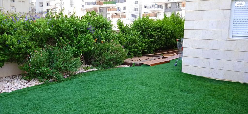 דירת גן, שבט יהודה 8, אחיסמך, לוד