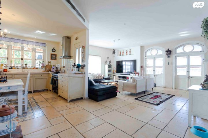 משק חקלאי/ נחלה, בית עובד