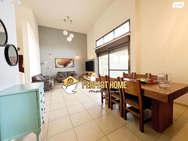 גג/ פנטהאוז, הצבאית, כפר יונה