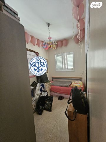 דירת גן, א.ד. גורדון, בני ברק