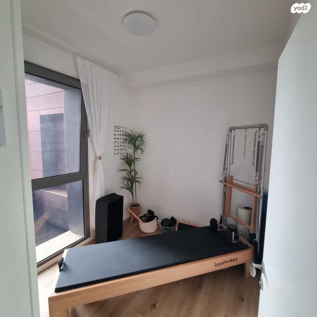 דירה, אריק איינשטיין, הרצליה ב', הרצליה