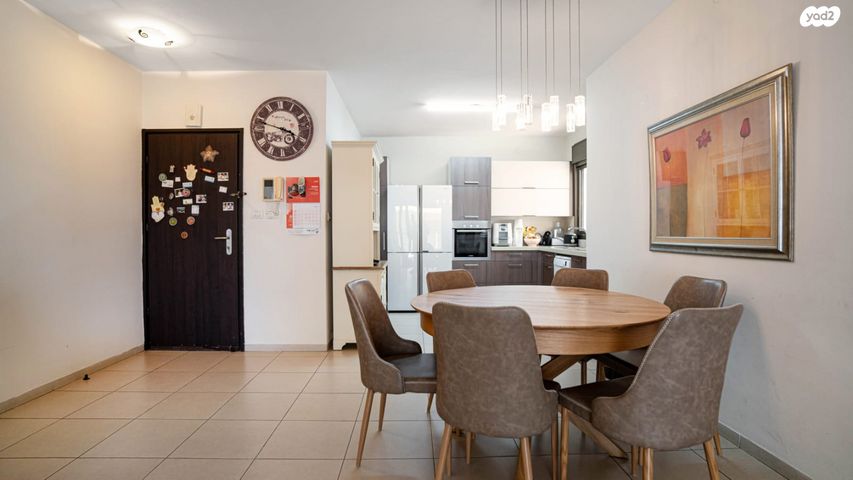 דירה, אלוף עוזי נרקיס, מזרחי א, כפר סבא