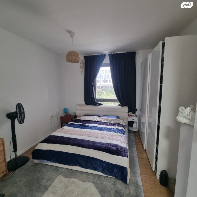 דירה, אריק איינשטיין, הרצליה ב', הרצליה