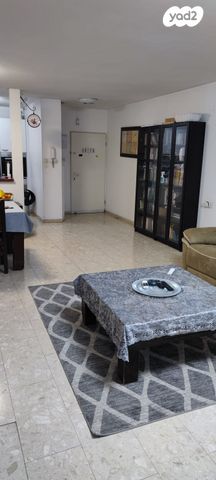 דירה, הנדיב, הרצליה