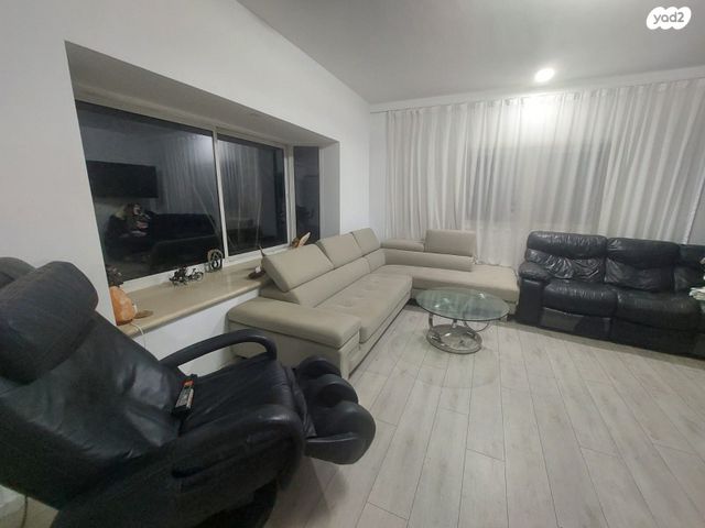 בית פרטי/ קוטג', נווה ימין