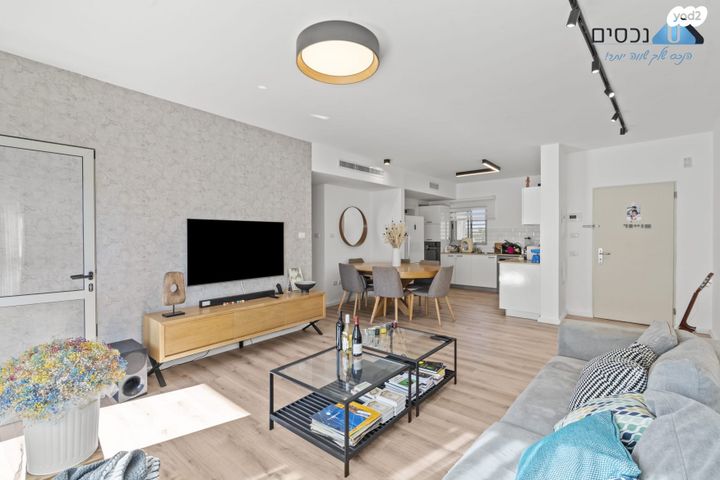 דירה, הלוח העברי, הכרמים, מודיעין מכבים רעות