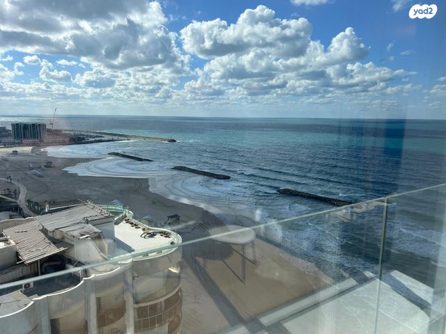 גג/ פנטהאוז