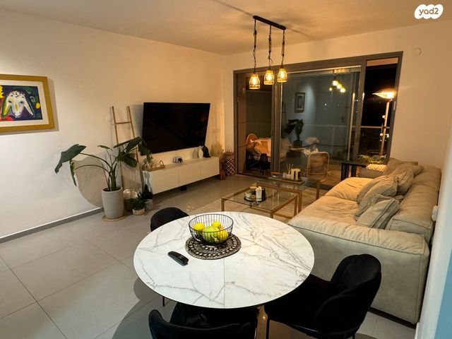 דירה, אריק איינשטיין 1, הרצליה ב', הרצליה