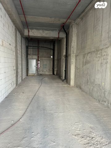 חנויות/ שטח מסחרי, שדרות לכיש, אזור תעשיה, קרית גת